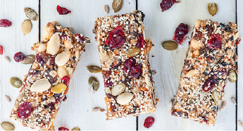Granola snack bars suggesting protein, fiber, and better-for-you cues